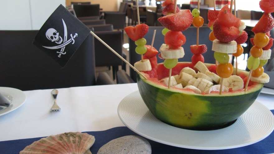 Schiff Ahoi - Piratenschiff aus Melone im relexa hotel Bad Steben